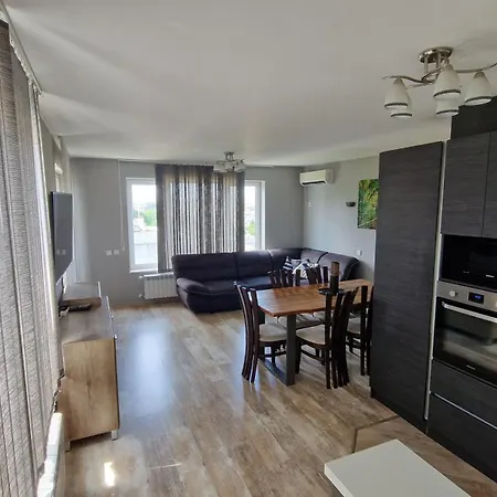 Apartament зорница