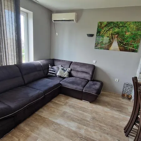 зорница Daire